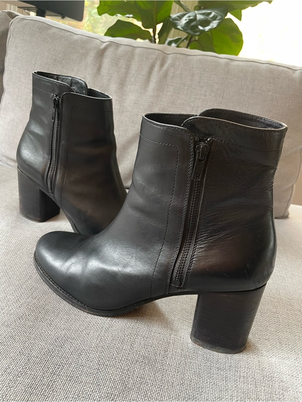 Frye Addie Double Zip Bootie Size 11
